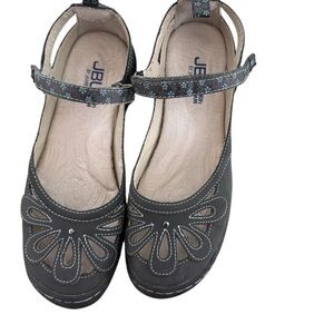 JBU Women's Gray Mary Jane Comfort Shoes